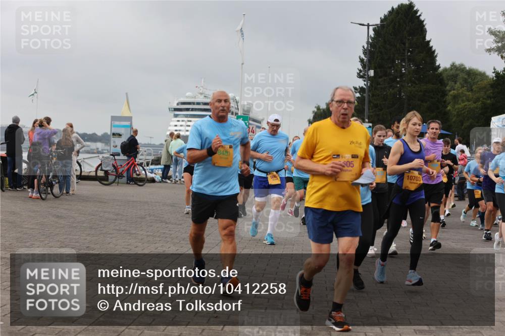 13.09.2026 - Kiel Lauf Andreas Tolksdorf http://msf.ph/oto/10412258 13.09.2026 10:02:38 Kiellinie 8481, 9663, 05, 10703, 1737 meine-sportfotos.de