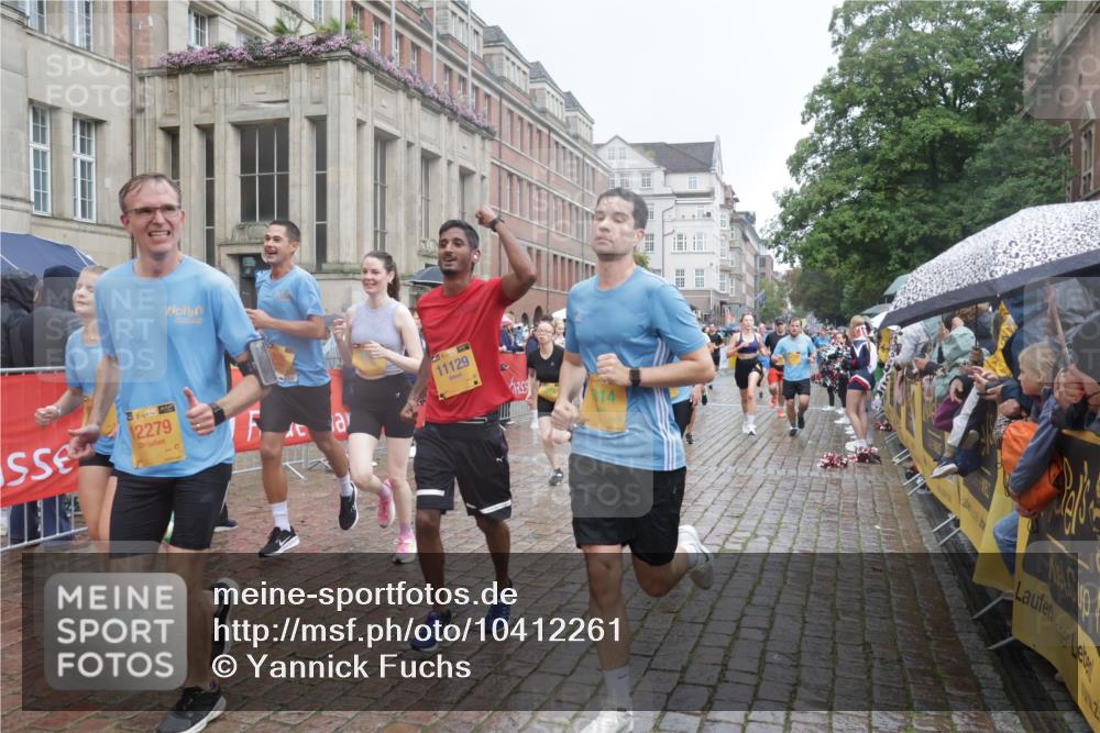 13.09.2026 - Kiel Lauf Yannick Fuchs http://msf.ph/oto/10412261 13.09.2026 10:43:29 Ziel 485, 681, 1178, 1500, 1536, 1720, 1780, 2119, 2131, 2680, 2800, 3123, 3132, 4143, 4218, 4282, 4493, 4690, 4718, 5222, 5715, 5848, 6079, 6422, 6536, 7199, 7262, 8488, 8825, 8952, 8959, 9823, 10173, 10450, 11067, 11566, 11774, 12342, 12544, 12778, 12779, 245, 534, 610, 1069, 1121, 1178, 1290, 1931, 2376, 2427, 2481, 2502, 2627, 2633, 2887, 2954, 3169, 3248, 3572, 3911, 3976, 4124, 4825, 5070, 5298, 5414, 5437, 5679, 6121, 6139, 6231, 6492, 6655 meine-sportfotos.de