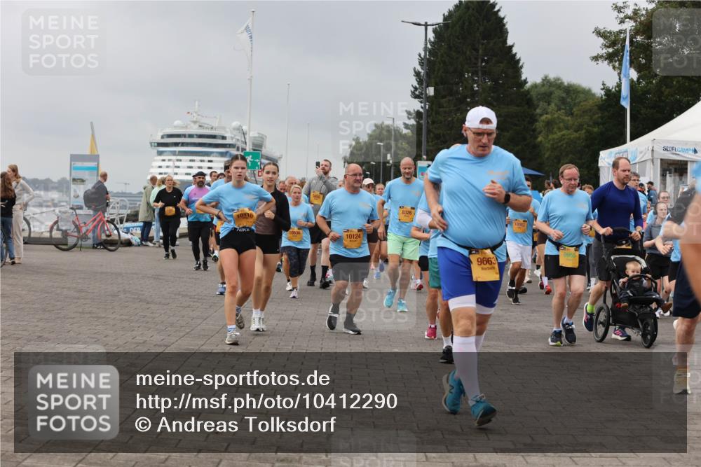 13.09.2026 - Kiel Lauf Andreas Tolksdorf http://msf.ph/oto/10412290 13.09.2026 10:02:41 Kiellinie 10116, 10536, 10124, 8326, 9663, 10082, 9955 meine-sportfotos.de
