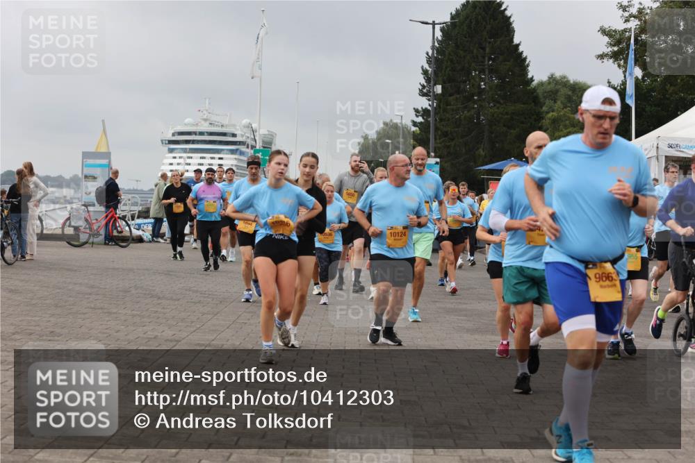 13.09.2026 - Kiel Lauf Andreas Tolksdorf http://msf.ph/oto/10412303 13.09.2026 10:02:42 Kiellinie 1094, 0536, 10124, 9663, 955 meine-sportfotos.de