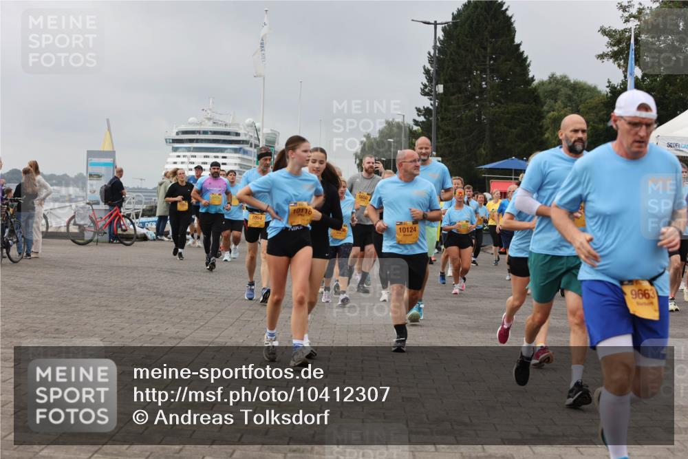 13.09.2026 - Kiel Lauf Andreas Tolksdorf http://msf.ph/oto/10412307 13.09.2026 10:02:42 Kiellinie 1094, 10116, 10124, 9663 meine-sportfotos.de