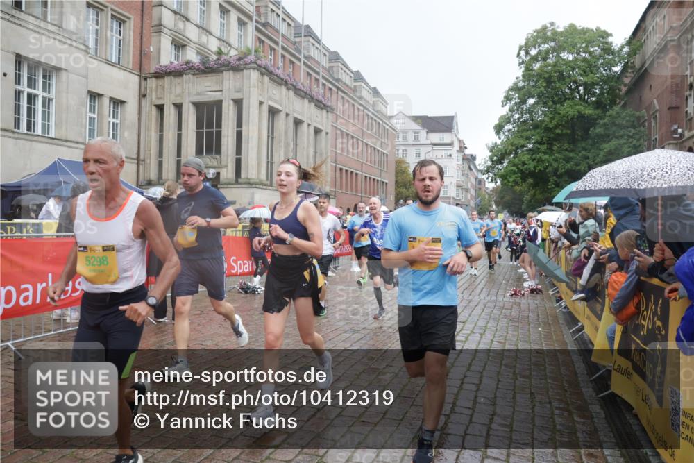 13.09.2026 - Kiel Lauf Yannick Fuchs http://msf.ph/oto/10412319 13.09.2026 10:43:33 Ziel 681, 1500, 1536, 1720, 1780, 2317, 2680, 2800, 3123, 3132, 4143, 4493, 4541, 4690, 4718, 4850, 4941, 5127, 5222, 5715, 5848, 6079, 6422, 6536, 6716, 7199, 8952, 8959, 9337, 9823, 10173, 10247, 10450, 11067, 11774, 12342, 12544, 12778, 12779, 245, 485, 534, 610, 1069, 1121, 1178, 1290, 1931, 2119, 2131, 2376, 2427, 2481, 2502, 2627, 2633, 2887, 2954, 3169, 3248, 3911, 3976, 4124, 4218, 4282, 4690, 4825, 5070, 5222, 5298, 5414, 5437, 5679, 6121, 6139, 6231, 6492, 6655, 1977 meine-sportfotos.de