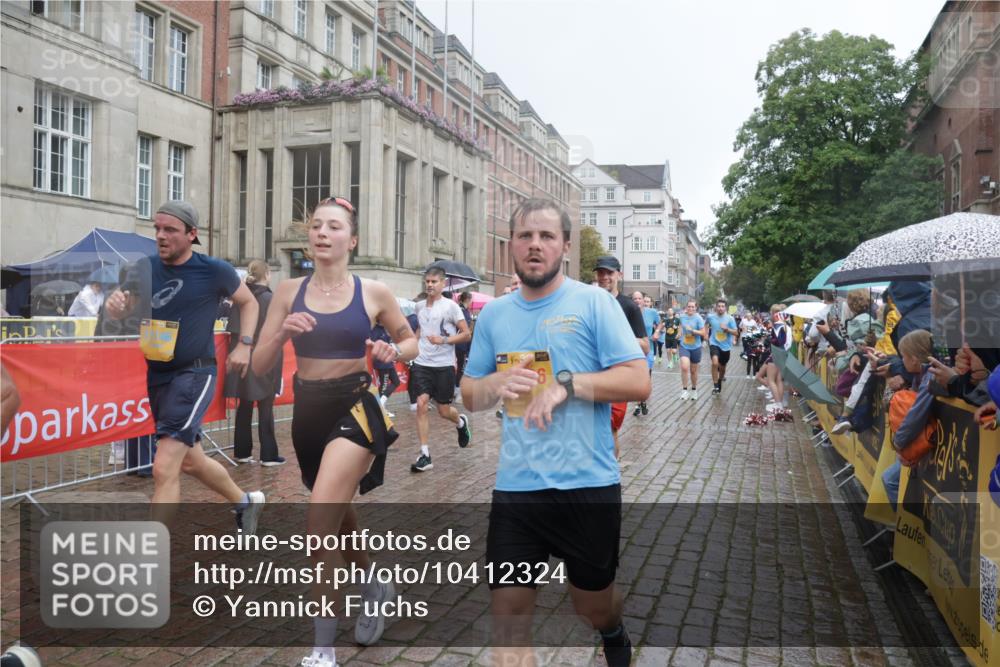 13.09.2026 - Kiel Lauf Yannick Fuchs http://msf.ph/oto/10412324 13.09.2026 10:43:33 Ziel 681, 1500, 1536, 1720, 1780, 2317, 2680, 2800, 3123, 3132, 4143, 4493, 4541, 4690, 4718, 4850, 4941, 5127, 5222, 5715, 5848, 6079, 6422, 6536, 6716, 7199, 8952, 8959, 9337, 9823, 10173, 10247, 10450, 11067, 11774, 12342, 12544, 12778, 12779, 245, 485, 534, 610, 1069, 1121, 1178, 1290, 1931, 2119, 2131, 2376, 2427, 2481, 2502, 2627, 2633, 2887, 2954, 3169, 3248, 3911, 3976, 4124, 4218, 4282, 4690, 4825, 5070, 5222, 5298, 5414, 5437, 5679, 6121, 6139, 6231, 6492, 6655, 1977 meine-sportfotos.de