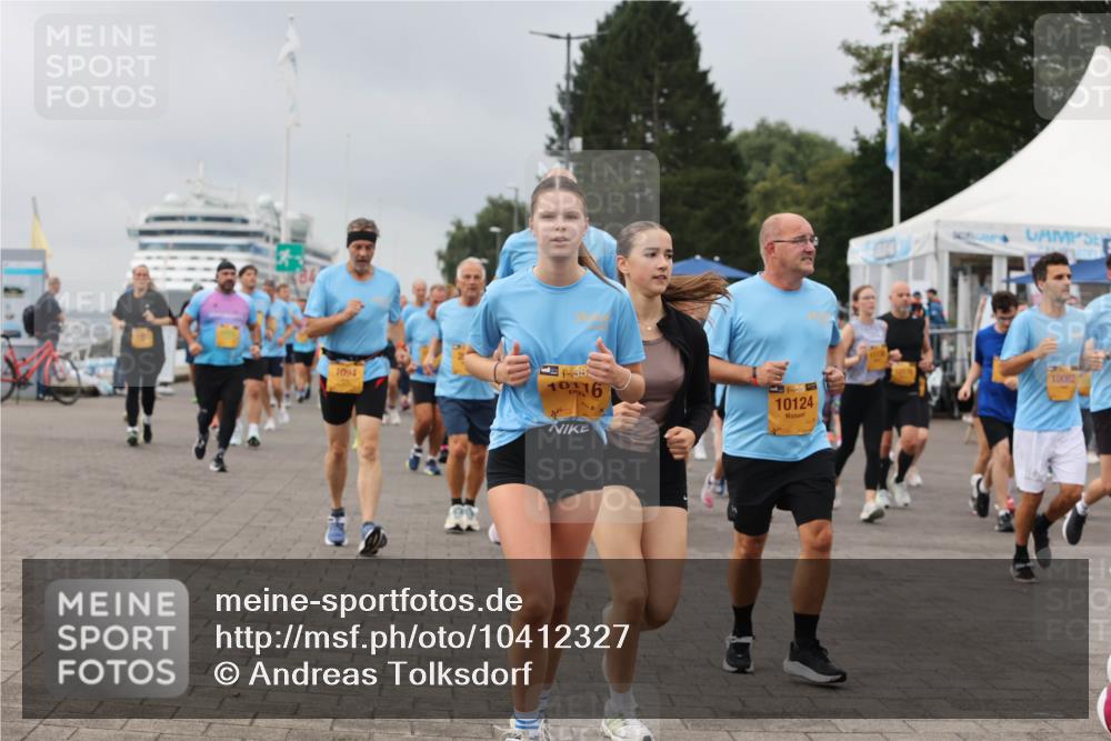 13.09.2026 - Kiel Lauf Andreas Tolksdorf http://msf.ph/oto/10412327 13.09.2026 10:02:44 Kiellinie 1094, 48, 10116, 10124, 10082 meine-sportfotos.de