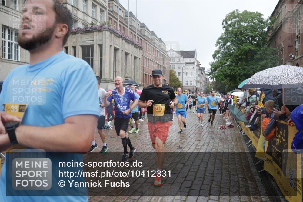 13.09.2026 - Kiel Lauf Yannick Fuchs http://msf.ph/oto/10412331 13.09.2026 10:43:34 Ziel 681, 1500, 1536, 1720, 1780, 2317, 2680, 2800, 3123, 3132, 4143, 4493, 4541, 4718, 4850, 4941, 5127, 5715, 5848, 6079, 6422, 6536, 6716, 7199, 8952, 9337, 9823, 10173, 10247, 11067, 11774, 12342, 12544, 12778, 12779, 245, 485, 534, 610, 681, 1069, 1121, 1178, 1290, 1500, 1780, 1931, 2119, 2131, 2376, 2427, 2481, 2502, 2633, 2800, 2887, 2954, 3169, 3248, 3911, 3976, 4124, 4218, 4282, 4690, 4825, 5070, 5222, 5414, 5437, 5679, 6121, 6139, 6231, 6492, 6655, 1977, 5437 meine-sportfotos.de
