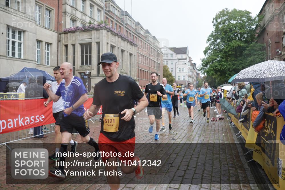 13.09.2026 - Kiel Lauf Yannick Fuchs http://msf.ph/oto/10412342 13.09.2026 10:43:34 Ziel 681, 1500, 1536, 1720, 1780, 2317, 2680, 2800, 3123, 3132, 4143, 4493, 4541, 4718, 4850, 4941, 5127, 5715, 5848, 6079, 6422, 6536, 6716, 7199, 8952, 9337, 9823, 10173, 10247, 11067, 11774, 12342, 12544, 12778, 12779, 245, 485, 534, 610, 681, 1069, 1121, 1178, 1290, 1500, 1780, 1931, 2119, 2131, 2376, 2427, 2481, 2502, 2633, 2800, 2887, 2954, 3169, 3248, 3911, 3976, 4124, 4218, 4282, 4690, 4825, 5070, 5222, 5414, 5437, 5679, 6121, 6139, 6231, 6492, 6655, 1977, 5437 meine-sportfotos.de