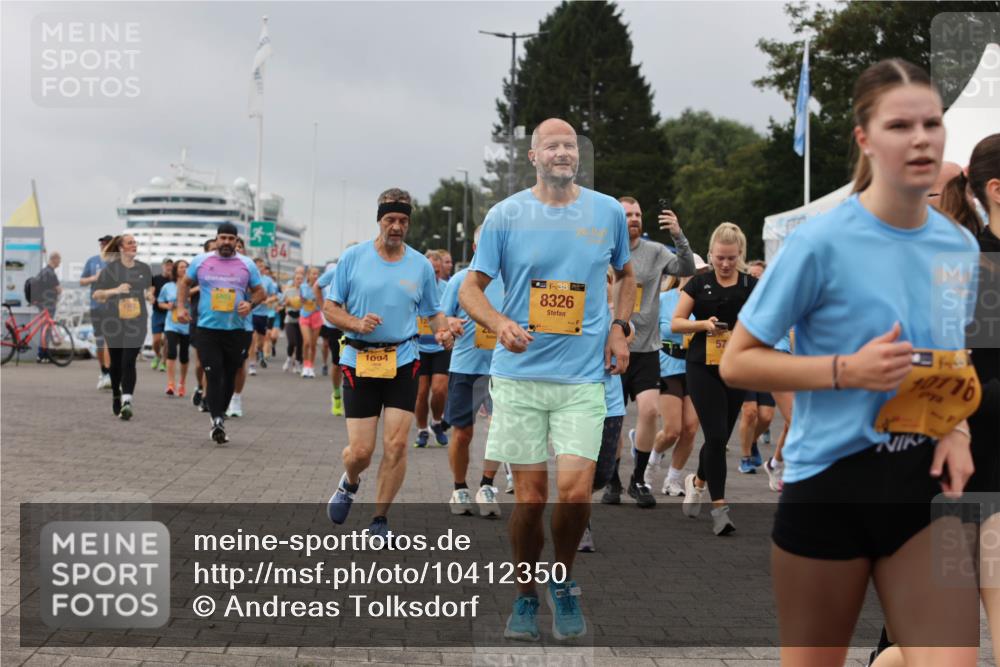 13.09.2026 - Kiel Lauf Andreas Tolksdorf http://msf.ph/oto/10412350 13.09.2026 10:02:45 Kiellinie 1094, 4, 38, 8326, 76 meine-sportfotos.de