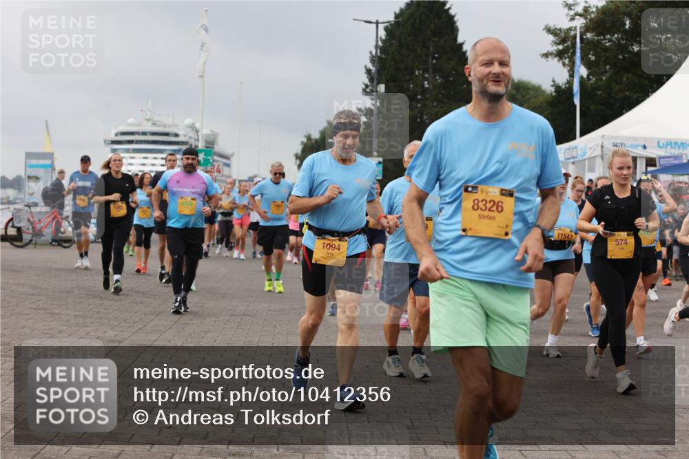 13.09.2026 - Kiel Lauf Andreas Tolksdorf http://msf.ph/oto/10412356 13.09.2026 10:02:45 Kiellinie 1347, 6409, 1567, 1094, 4, 38, 8326, 10007, 11547, 574 meine-sportfotos.de