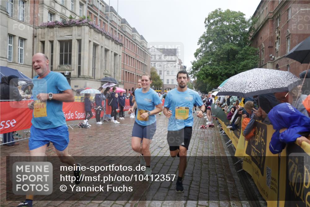 13.09.2026 - Kiel Lauf Yannick Fuchs http://msf.ph/oto/10412357 13.09.2026 10:43:35 Ziel 149, 1536, 1720, 2317, 2680, 3123, 3132, 4143, 4493, 4541, 4718, 4850, 4941, 5127, 5715, 5848, 6079, 6422, 6536, 6716, 7199, 8037, 8952, 9281, 9337, 9823, 10247, 11067, 11774, 12544, 12778, 12779, 245, 485, 534, 610, 681, 1069, 1121, 1178, 1290, 1500, 1780, 1931, 2119, 2131, 2376, 2427, 2481, 2502, 2633, 2800, 2887, 2954, 3169, 3911, 3976, 4124, 4218, 4282, 4690, 4825, 5070, 5222, 5414, 5437, 5679, 5715, 6121, 6139, 6231, 6422, 6492, 6655, 1977, 5437 meine-sportfotos.de