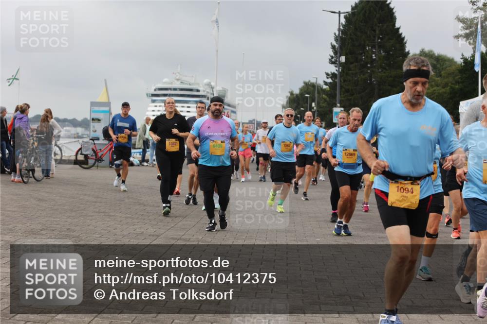 13.09.2026 - Kiel Lauf Andreas Tolksdorf http://msf.ph/oto/10412375 13.09.2026 10:02:46 Kiellinie 1929, 1347, 6409, 83, 1567, 12669, 1094 meine-sportfotos.de