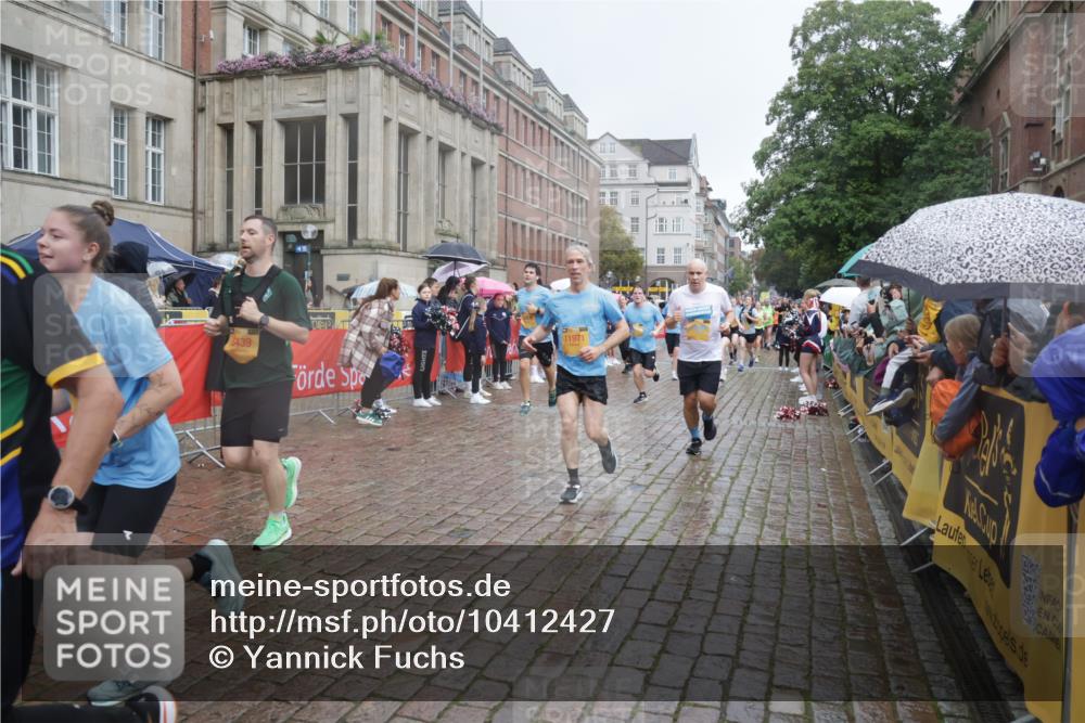 13.09.2026 - Kiel Lauf Yannick Fuchs http://msf.ph/oto/10412427 13.09.2026 10:43:40 Ziel 149, 1536, 2317, 3123, 4143, 4493, 4541, 4669, 4850, 4941, 5059, 5127, 5419, 6368, 6716, 7351, 8037, 9281, 9337, 9823, 10247, 10683, 11067, 11213, 11438, 11774, 12763, 12778, 245, 485, 534, 610, 681, 1069, 1121, 1178, 1290, 1500, 1720, 1780, 1931, 2119, 2131, 2376, 2502, 2633, 2680, 2800, 2887, 2954, 3132, 3169, 3911, 3976, 4124, 4218, 4282, 4690, 4718, 4825, 5070, 5222, 5414, 5679, 5715, 5848, 6079, 6139, 6231, 6422, 6492, 6536, 6655, 1977, 5437 meine-sportfotos.de