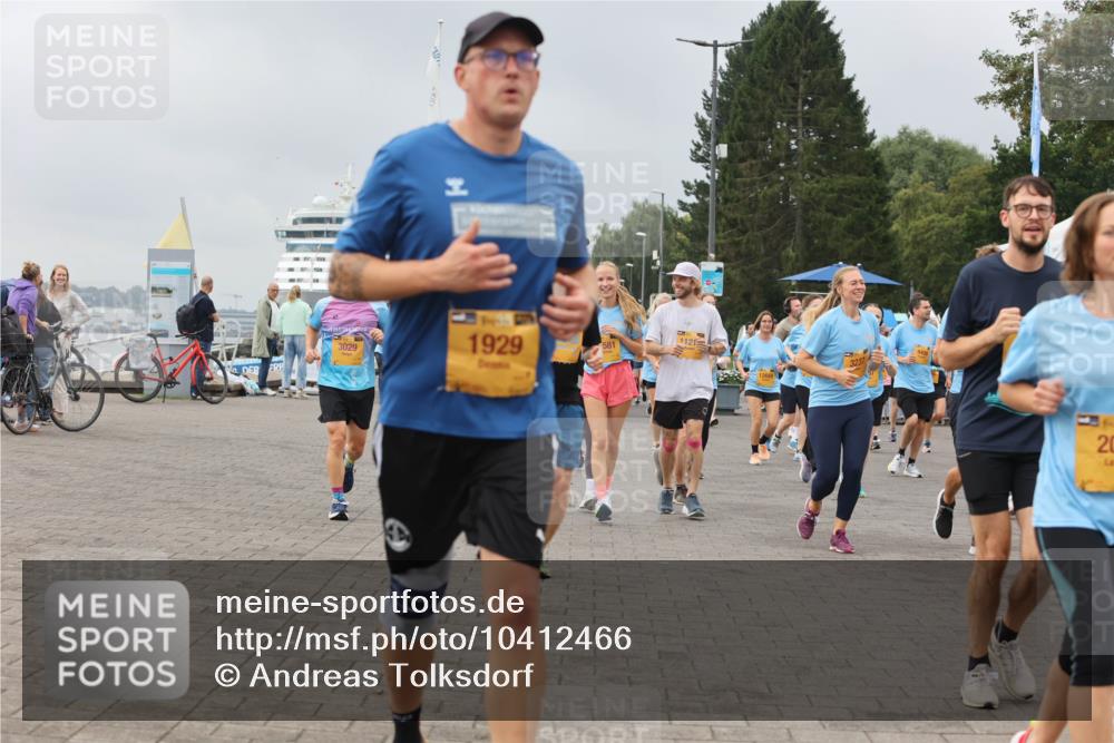 13.09.2026 - Kiel Lauf Andreas Tolksdorf http://msf.ph/oto/10412466 13.09.2026 10:02:52 Kiellinie 3029, 1929, 581, 1121, 11, 20 meine-sportfotos.de