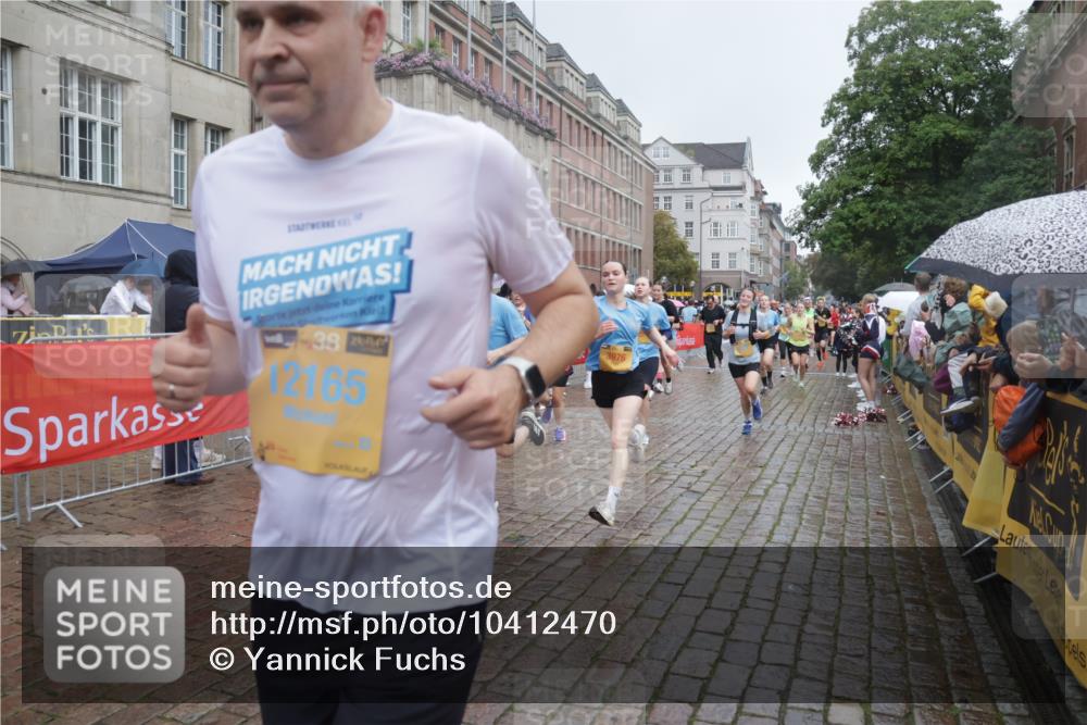 13.09.2026 - Kiel Lauf Yannick Fuchs http://msf.ph/oto/10412470 13.09.2026 10:43:42 Ziel 149, 371, 1029, 1536, 2317, 2971, 3123, 3258, 3292, 4143, 4493, 4541, 4669, 4801, 4850, 4941, 5059, 5127, 5419, 6096, 6368, 6716, 7351, 8037, 9281, 9337, 9823, 10247, 10683, 11067, 11213, 11438, 11774, 12763, 245, 485, 534, 610, 681, 1069, 1121, 1178, 1500, 1720, 1780, 2119, 2131, 2376, 2633, 2680, 2800, 2887, 2954, 3132, 3169, 3911, 3976, 4124, 4218, 4282, 4690, 4718, 5070, 5222, 5414, 5679, 5715, 5848, 6079, 6139, 6231, 6422, 6492, 6536, 6655, 1977, 5437 meine-sportfotos.de