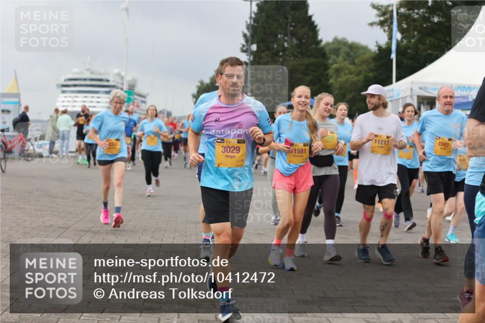 13.09.2026 - Kiel Lauf Andreas Tolksdorf http://msf.ph/oto/10412472 13.09.2026 10:02:55 Kiellinie 0241, 38, 3029, 11581, 216, 11217, 4581, 9387 meine-sportfotos.de