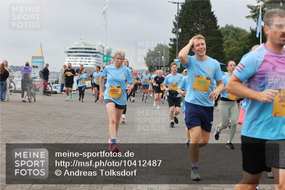 13.09.2026 - Kiel Lauf Andreas Tolksdorf http://msf.ph/oto/10412487 13.09.2026 10:02:56 Kiellinie 10241, 10440, 1, 39, 5052, 30 meine-sportfotos.de