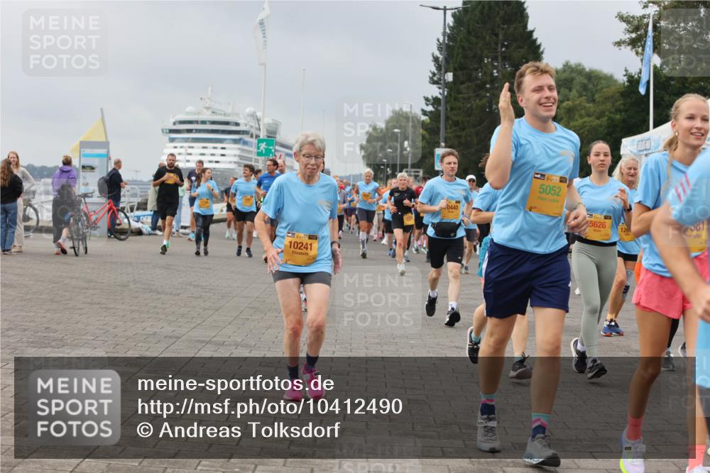 13.09.2026 - Kiel Lauf Andreas Tolksdorf http://msf.ph/oto/10412490 13.09.2026 10:02:56 Kiellinie 10241, 0440, 5052, 1, 39, 5626, 126, 081 meine-sportfotos.de