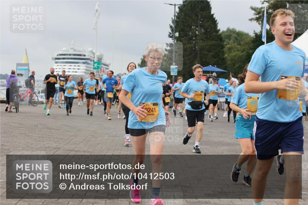 13.09.2026 - Kiel Lauf Andreas Tolksdorf http://msf.ph/oto/10412503 13.09.2026 10:02:57 Kiellinie 84, 9241, 10440, 39, 5621 meine-sportfotos.de