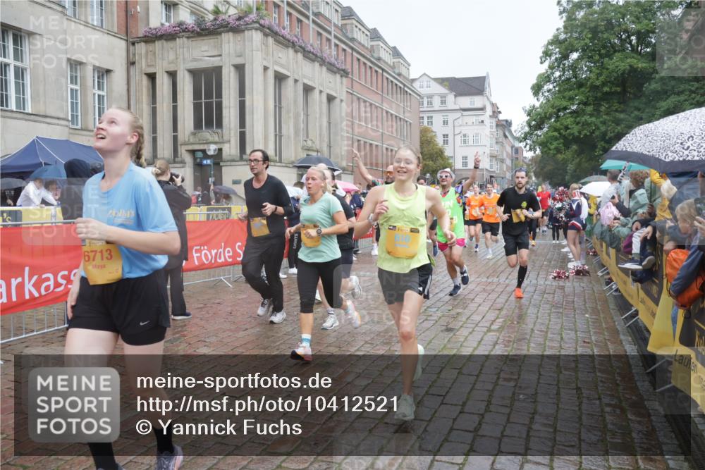 13.09.2026 - Kiel Lauf Yannick Fuchs http://msf.ph/oto/10412521 13.09.2026 10:43:46 Ziel 149, 371, 1029, 2316, 2317, 2653, 2971, 3258, 3292, 3308, 3734, 4669, 4801, 4850, 5059, 5419, 6096, 6368, 6716, 7351, 8037, 8412, 9281, 9337, 9559, 10132, 10683, 10705, 11031, 11213, 11438, 12763, 245, 485, 534, 610, 681, 1069, 1121, 1178, 1500, 1536, 1720, 1780, 2119, 2131, 2317, 2633, 2680, 2800, 2887, 2954, 3123, 3132, 3169, 3911, 4124, 4143, 4218, 4282, 4493, 4541, 4690, 4718, 4941, 5070, 5127, 5222, 5679, 5715, 5848, 6079, 6231, 6422, 6492, 6536, 6655, 1977 meine-sportfotos.de