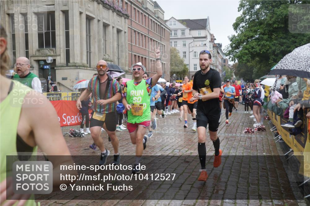 13.09.2026 - Kiel Lauf Yannick Fuchs http://msf.ph/oto/10412527 13.09.2026 10:43:47 Ziel 149, 371, 1029, 1215, 2316, 2653, 2971, 3258, 3292, 3308, 3734, 4669, 4801, 4850, 5059, 5419, 6096, 6368, 6716, 7351, 8037, 8412, 9281, 9337, 9559, 10132, 10437, 10683, 10705, 11031, 11213, 11438, 11611, 12763, 245, 485, 534, 610, 681, 1069, 1121, 1178, 1500, 1536, 1720, 1780, 2119, 2131, 2317, 2680, 2800, 2887, 3123, 3132, 3169, 3911, 4124, 4143, 4218, 4282, 4493, 4541, 4690, 4718, 4941, 5070, 5127, 5222, 5679, 5715, 5848, 6079, 6231, 6422, 6492, 6536, 6655, 6716, 1977 meine-sportfotos.de