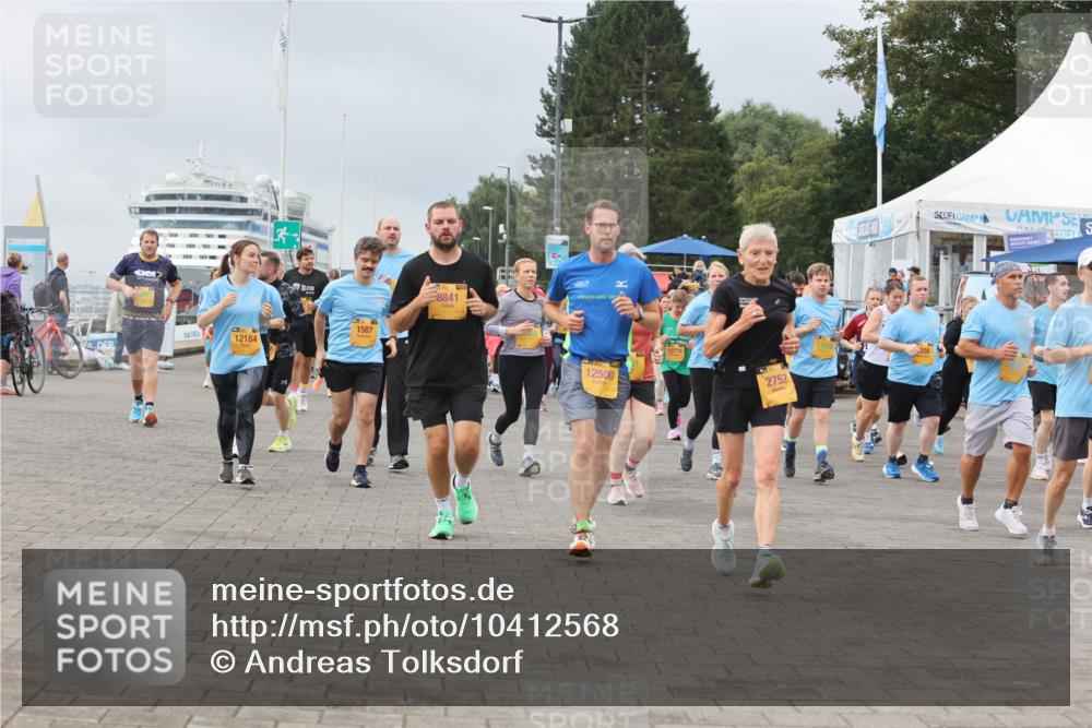 13.09.2026 - Kiel Lauf Andreas Tolksdorf http://msf.ph/oto/10412568 13.09.2026 10:03:02 Kiellinie 12184, 1587, 8841, 12500, 2752 meine-sportfotos.de