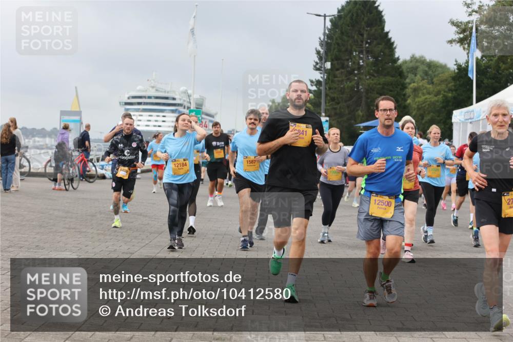 13.09.2026 - Kiel Lauf Andreas Tolksdorf http://msf.ph/oto/10412580 13.09.2026 10:03:03 Kiellinie 8459, 12184, 1587, 38, 841, 1090, 2016, 12500, 11028, 27 meine-sportfotos.de
