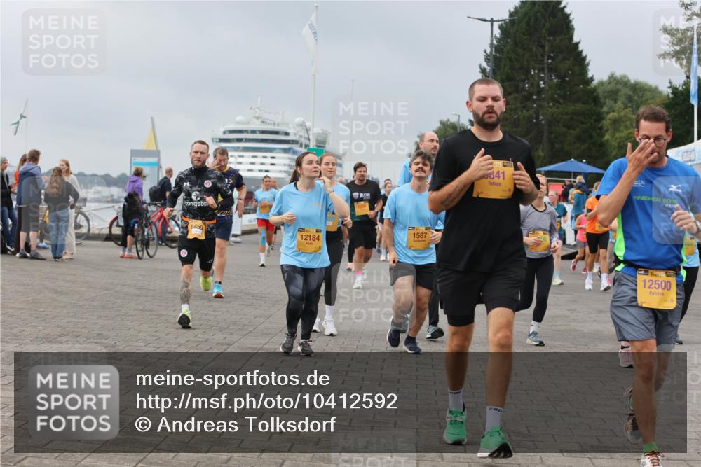13.09.2026 - Kiel Lauf Andreas Tolksdorf http://msf.ph/oto/10412592 13.09.2026 10:03:03 Kiellinie 8459, 394, 12184, 1587, 841, 31, 2016, 12500 meine-sportfotos.de
