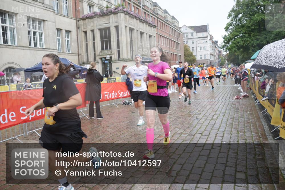 13.09.2026 - Kiel Lauf Yannick Fuchs http://msf.ph/oto/10412597 13.09.2026 10:44:01 Ziel 56, 202, 305, 318, 1118, 1215, 1956, 1977, 2316, 2861, 3308, 3573, 3806, 4422, 4728, 4746, 6163, 6184, 7505, 7658, 8412, 8712, 9004, 9481, 9979, 10100, 10437, 10670, 10705, 10709, 11277, 11431, 11611, 11720, 12440, 12490, 149, 371, 1029, 1536, 1720, 2316, 2317, 2653, 2680, 2971, 3123, 3132, 3258, 3292, 3308, 3734, 4143, 4493, 4541, 4669, 4718, 4850, 4941, 5059, 5127, 5419, 5848, 6079, 6368, 6536, 6716, 7351, 702, 1379, 1439, 1839, 2729, 3918, 6059, 7534, 7900, 9082, 9229 meine-sportfotos.de