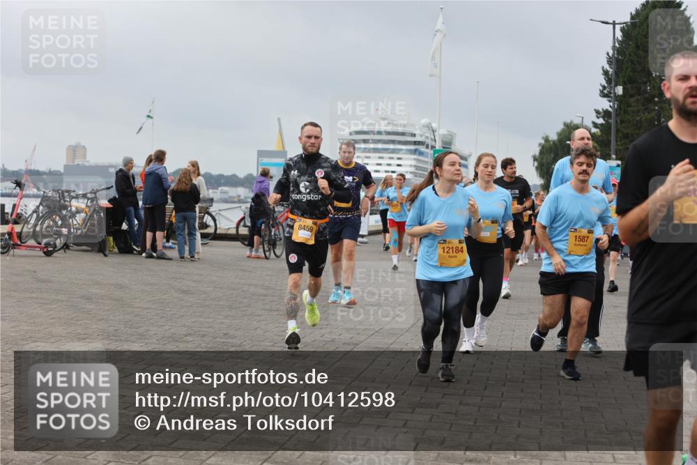 13.09.2026 - Kiel Lauf Andreas Tolksdorf http://msf.ph/oto/10412598 13.09.2026 10:03:04 Kiellinie 8459, 39, 12184, 1587 meine-sportfotos.de