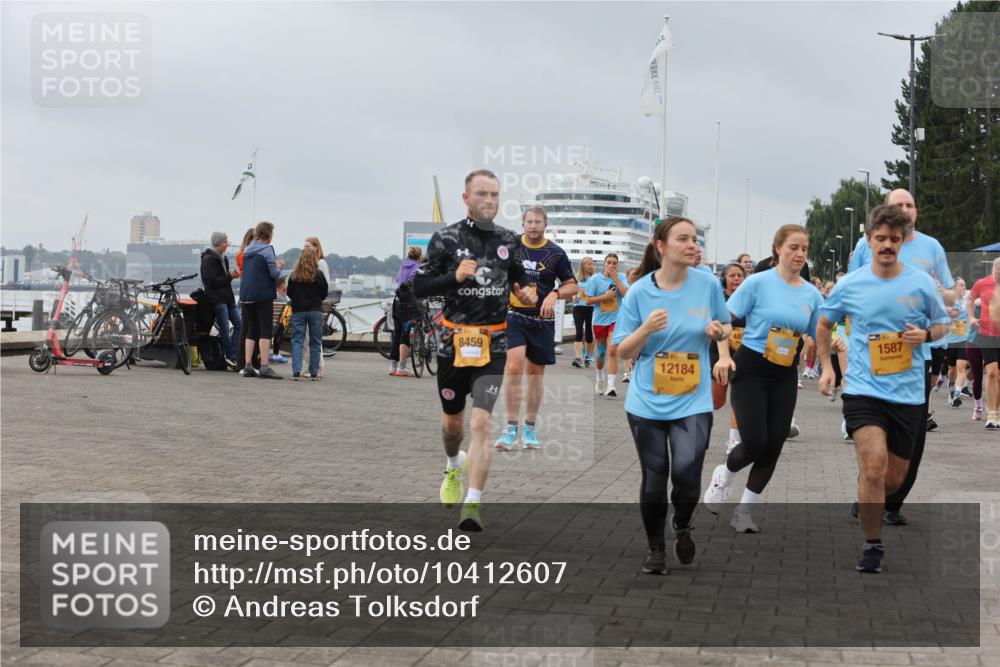 13.09.2026 - Kiel Lauf Andreas Tolksdorf http://msf.ph/oto/10412607 13.09.2026 10:03:04 Kiellinie 8459, 21, 12184, 1587 meine-sportfotos.de