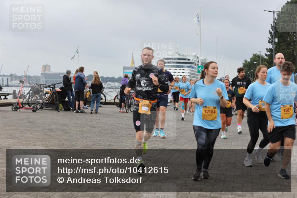 13.09.2026 - Kiel Lauf Andreas Tolksdorf http://msf.ph/oto/10412615 13.09.2026 10:03:05 Kiellinie 10, 8459, 424, 12184, 7556, 1587 meine-sportfotos.de