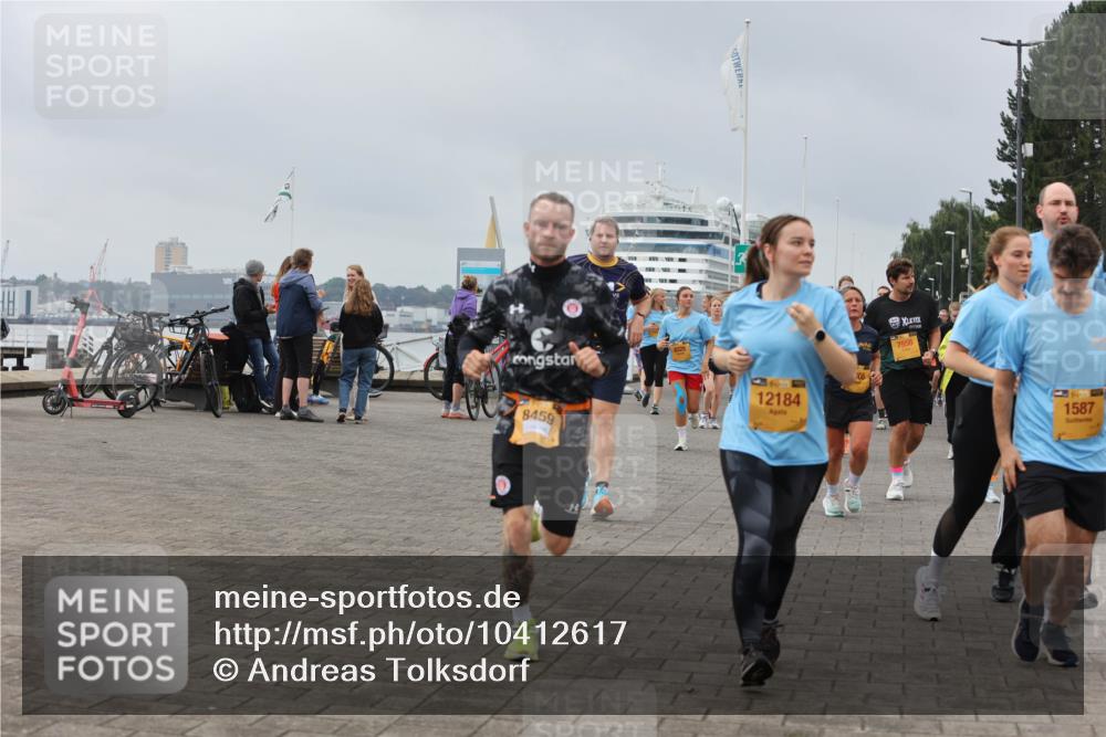13.09.2026 - Kiel Lauf Andreas Tolksdorf http://msf.ph/oto/10412617 13.09.2026 10:03:05 Kiellinie 8459, 484, 12184, 7556, 1587 meine-sportfotos.de