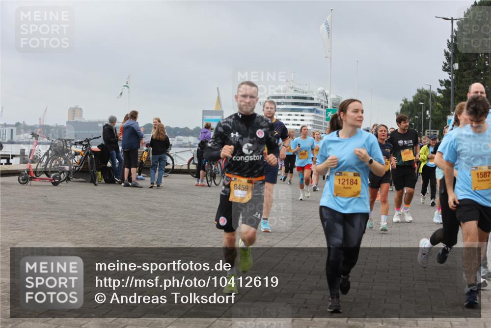 13.09.2026 - Kiel Lauf Andreas Tolksdorf http://msf.ph/oto/10412619 13.09.2026 10:03:05 Kiellinie 6330, 12184, 8459, 7556, 4, 39, 1587 meine-sportfotos.de