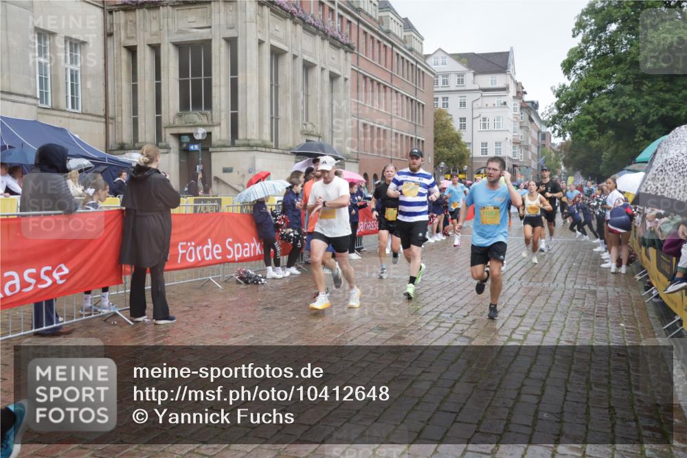13.09.2026 - Kiel Lauf Yannick Fuchs http://msf.ph/oto/10412648 13.09.2026 10:44:05 Ziel 56, 202, 305, 318, 939, 1118, 1242, 1956, 2861, 2873, 3573, 3806, 4422, 5711, 6163, 6184, 7114, 7505, 7658, 7872, 8712, 9004, 9056, 9481, 9979, 10709, 11262, 11277, 11431, 11720, 11784, 12382, 12384, 12386, 12440, 56, 149, 305, 371, 1029, 1215, 1536, 1977, 2316, 2317, 2653, 2971, 3123, 3258, 3292, 3308, 3734, 4143, 4493, 4541, 4669, 4728, 4746, 4850, 4941, 5059, 5127, 5419, 6368, 6716, 7351, 702, 1275, 1379, 1439, 1839, 2729, 3918, 6059, 7534, 7900, 9082, 9229 meine-sportfotos.de
