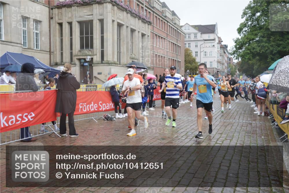 13.09.2026 - Kiel Lauf Yannick Fuchs http://msf.ph/oto/10412651 13.09.2026 10:44:05 Ziel 56, 202, 305, 318, 939, 1118, 1242, 1956, 2861, 2873, 3573, 3806, 4422, 5711, 6163, 6184, 7114, 7505, 7658, 7872, 8712, 9004, 9056, 9481, 9979, 10709, 11262, 11277, 11431, 11720, 11784, 12382, 12384, 12386, 12440, 56, 149, 305, 371, 1029, 1215, 1536, 1977, 2316, 2317, 2653, 2971, 3123, 3258, 3292, 3308, 3734, 4143, 4493, 4541, 4669, 4728, 4746, 4850, 4941, 5059, 5127, 5419, 6368, 6716, 7351, 702, 1275, 1379, 1439, 1839, 2729, 3918, 6059, 7534, 7900, 9082, 9229 meine-sportfotos.de