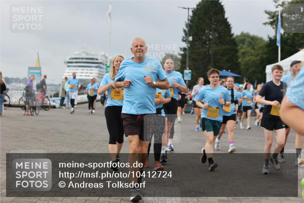 13.09.2026 - Kiel Lauf Andreas Tolksdorf http://msf.ph/oto/10412724 13.09.2026 10:03:14 Kiellinie 709, 22, 4342, 820 meine-sportfotos.de