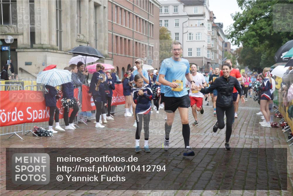 13.09.2026 - Kiel Lauf Yannick Fuchs http://msf.ph/oto/10412794 13.09.2026 10:44:17 Ziel 702, 939, 1242, 1379, 1439, 1839, 2729, 2826, 2873, 3186, 3469, 3918, 5183, 5697, 5711, 5740, 5778, 5859, 6059, 6229, 6611, 7114, 7250, 7291, 7504, 7534, 7872, 7900, 9056, 9082, 9229, 9286, 9401, 10205, 10405, 10406, 11019, 11195, 11205, 11262, 11352, 11538, 11784, 11940, 12152, 12382, 12384, 12386, 12839, 56, 202, 305, 318, 371, 939, 1029, 1118, 1215, 1242, 1956, 1977, 2316, 2653, 2861, 2971, 3258, 3292, 3308, 3573, 3734, 3806, 4422, 4669, 4728, 4746, 5059, 6368, 1275 meine-sportfotos.de