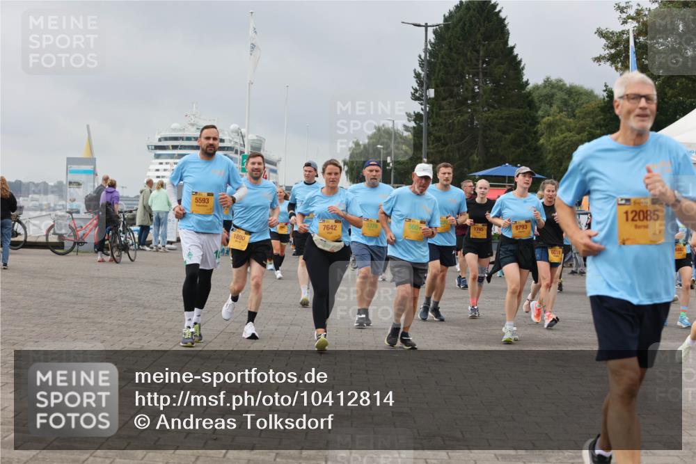 13.09.2026 - Kiel Lauf Andreas Tolksdorf http://msf.ph/oto/10412814 13.09.2026 10:03:21 Kiellinie 5593, 1890, 8793, 3378, 560, 1795, 7642, 6619, 12085, 6887 meine-sportfotos.de