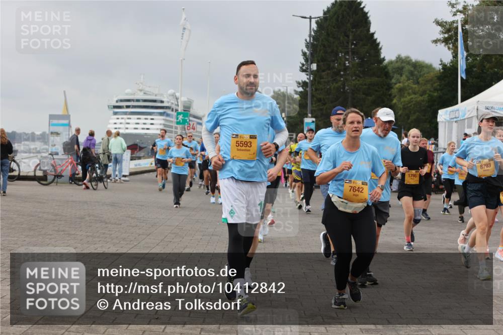 13.09.2026 - Kiel Lauf Andreas Tolksdorf http://msf.ph/oto/10412842 13.09.2026 10:03:22 Kiellinie 84, 38, 5593, 7642, 1795, 8793 meine-sportfotos.de