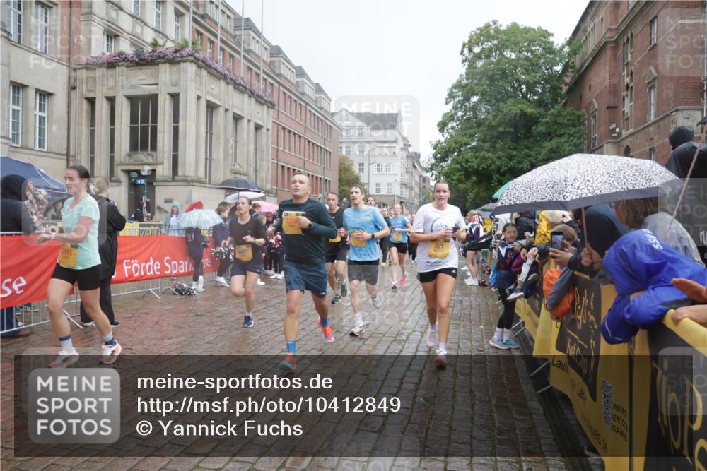 13.09.2026 - Kiel Lauf Yannick Fuchs http://msf.ph/oto/10412849 13.09.2026 10:44:20 Ziel 702, 1275, 1335, 1377, 1379, 1439, 1839, 2289, 2545, 2729, 2826, 3009, 3186, 3469, 3918, 5183, 5294, 5599, 5697, 5711, 5740, 5778, 5859, 6059, 6229, 6611, 6959, 7114, 7250, 7291, 7504, 7534, 7872, 7900, 9082, 9229, 9286, 9401, 9596, 10205, 10405, 10406, 11019, 11195, 11205, 11262, 11352, 11538, 11716, 11940, 12152, 12839, 56, 202, 305, 318, 371, 939, 1029, 1118, 1215, 1242, 1956, 1977, 2316, 2653, 2861, 2873, 2971, 3258, 3292, 3308, 3573, 3734, 3806, 4422, 4728, 4746, 688 meine-sportfotos.de
