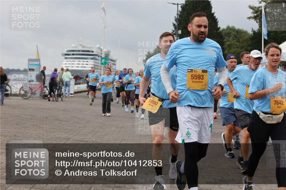 13.09.2026 - Kiel Lauf Andreas Tolksdorf http://msf.ph/oto/10412853 13.09.2026 10:03:23 Kiellinie 38, 1890, 38, 5593, 39, 7642 meine-sportfotos.de