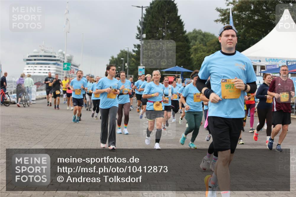 13.09.2026 - Kiel Lauf Andreas Tolksdorf http://msf.ph/oto/10412873 13.09.2026 10:03:26 Kiellinie 84, 2940, 955, 39, 997, 4648 meine-sportfotos.de