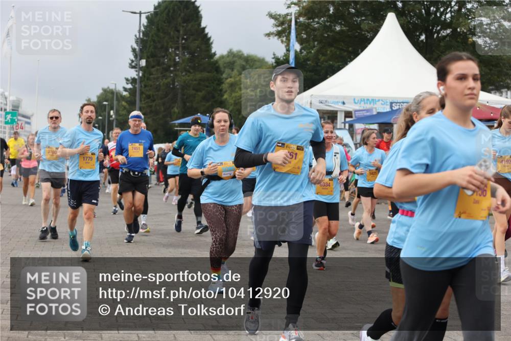 13.09.2026 - Kiel Lauf Andreas Tolksdorf http://msf.ph/oto/10412920 13.09.2026 10:03:29 Kiellinie 310, 1779, 7451, 39, 38, 51, 6934, 4192 meine-sportfotos.de