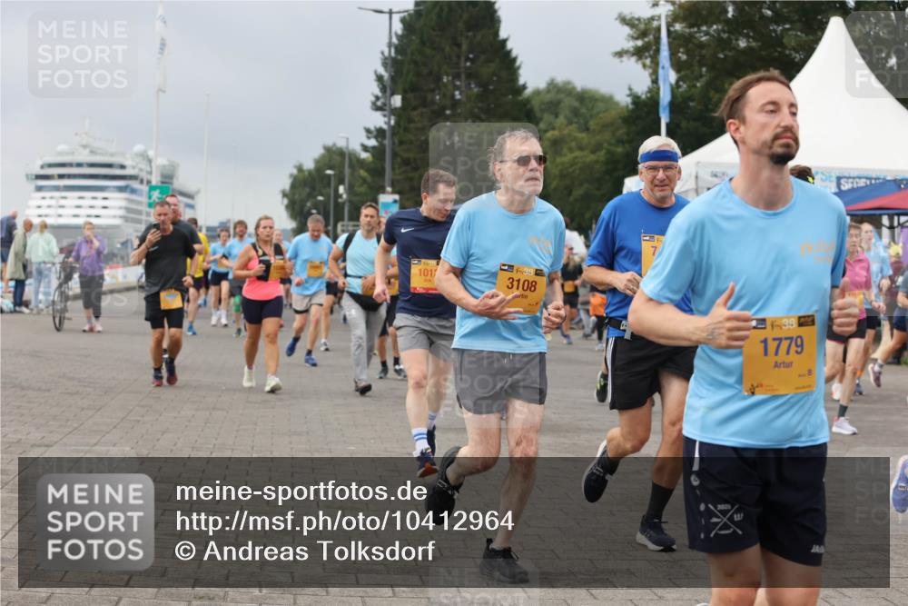 13.09.2026 - Kiel Lauf Andreas Tolksdorf http://msf.ph/oto/10412964 13.09.2026 10:03:32 Kiellinie 1017, 38, 3108, 2025, 1779, 475 meine-sportfotos.de