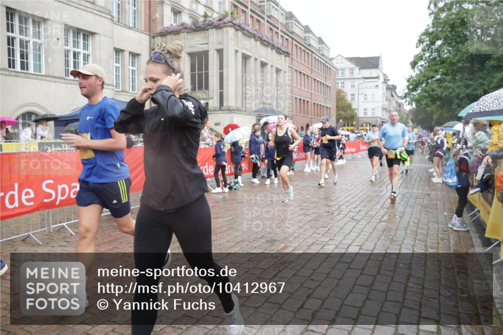 13.09.2026 - Kiel Lauf Yannick Fuchs http://msf.ph/oto/10412967 13.09.2026 10:44:29 Ziel 501, 1275, 1335, 1377, 2289, 2545, 2659, 2837, 2920, 3009, 3469, 3980, 4243, 5294, 5599, 5697, 5699, 5778, 6229, 6611, 6711, 6959, 7291, 7468, 7504, 7677, 7763, 8536, 8701, 9286, 9401, 9596, 11165, 11347, 11352, 11538, 11716, 11851, 11938, 11940, 12425, 12589, 12842, 56, 202, 305, 318, 702, 939, 1118, 1242, 1379, 1439, 1839, 1956, 2729, 2826, 2861, 2873, 3186, 3573, 3806, 3918, 4422, 4728, 4746, 5183, 5740, 5859, 6059, 6611, 7250, 7291, 7534, 688 meine-sportfotos.de