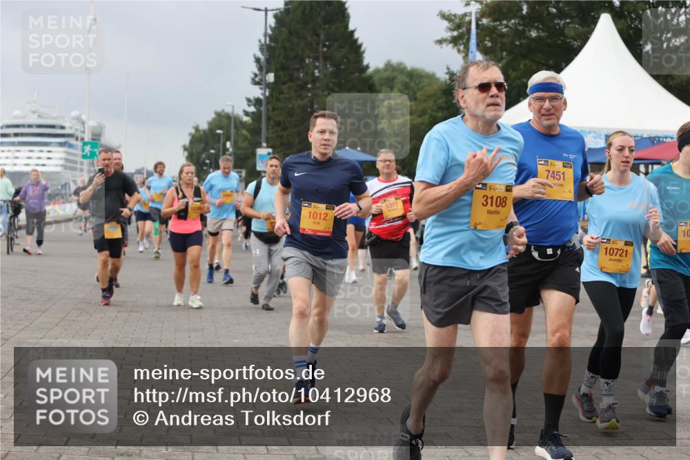 13.09.2026 - Kiel Lauf Andreas Tolksdorf http://msf.ph/oto/10412968 13.09.2026 10:03:32 Kiellinie 38, 1012, 5377, 38, 3108, 7451, 38, 10721, 10 meine-sportfotos.de