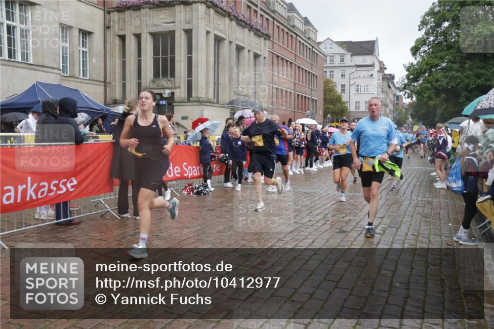13.09.2026 - Kiel Lauf Yannick Fuchs http://msf.ph/oto/10412977 13.09.2026 10:44:30 Ziel 501, 1275, 1335, 1377, 2289, 2545, 2659, 2837, 2920, 3009, 3469, 3980, 4243, 5294, 5599, 5697, 5699, 5778, 6229, 6711, 6959, 7468, 7504, 7677, 7763, 8536, 8701, 9286, 9596, 11165, 11347, 11352, 11538, 11716, 11851, 11938, 11940, 12425, 12589, 12842, 56, 202, 305, 318, 702, 939, 1118, 1242, 1379, 1439, 1839, 1956, 2729, 2826, 2861, 2873, 3186, 3469, 3573, 3806, 3918, 4422, 5183, 5740, 5859, 6059, 6611, 7250, 7291, 7534, 688 meine-sportfotos.de