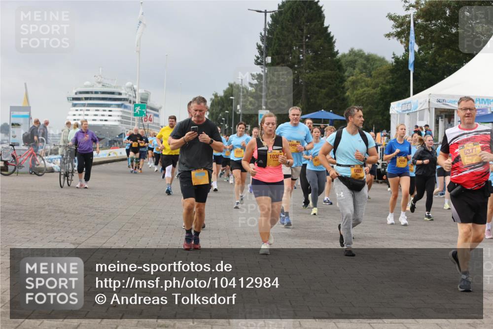 13.09.2026 - Kiel Lauf Andreas Tolksdorf http://msf.ph/oto/10412984 13.09.2026 10:03:34 Kiellinie 4, 3554, 1038, 1049, 887, 6668, 2558, 5377 meine-sportfotos.de