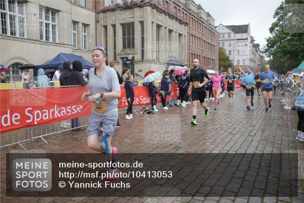 13.09.2026 - Kiel Lauf Yannick Fuchs http://msf.ph/oto/10413053 13.09.2026 10:44:35 Ziel 501, 688, 2659, 2837, 2920, 3980, 4033, 4243, 4432, 5294, 5420, 5567, 5599, 5699, 6194, 6580, 6637, 6711, 7468, 7677, 7701, 7763, 7910, 8536, 8701, 11165, 11347, 11427, 11851, 11938, 12425, 12569, 12589, 12842, 202, 318, 702, 939, 1118, 1242, 1275, 1335, 1377, 1379, 1439, 1839, 1956, 2289, 2545, 2729, 2826, 2873, 3009, 3186, 3469, 3573, 3918, 4422, 5183, 5294, 5599, 5697, 5740, 5778, 5859, 6059, 6229, 6611, 6959, 7250, 7291, 7504, 7534, 1323, 2952, 3591 meine-sportfotos.de