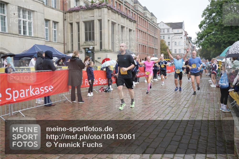 13.09.2026 - Kiel Lauf Yannick Fuchs http://msf.ph/oto/10413061 13.09.2026 10:44:36 Ziel 501, 688, 1751, 2659, 2837, 2920, 3980, 4033, 4243, 4432, 4532, 5420, 5567, 5699, 6194, 6580, 6637, 6711, 7468, 7677, 7701, 7763, 7910, 8536, 8701, 11165, 11347, 11427, 11714, 11851, 11938, 12425, 12569, 12589, 12842, 202, 318, 702, 939, 1242, 1275, 1335, 1377, 1379, 1439, 1839, 1956, 2289, 2545, 2729, 2826, 2873, 3009, 3186, 3469, 3573, 3918, 4422, 5183, 5294, 5599, 5697, 5740, 5778, 5859, 6059, 6229, 6611, 6959, 7250, 7291, 7504, 7534, 1323, 2952, 3591 meine-sportfotos.de