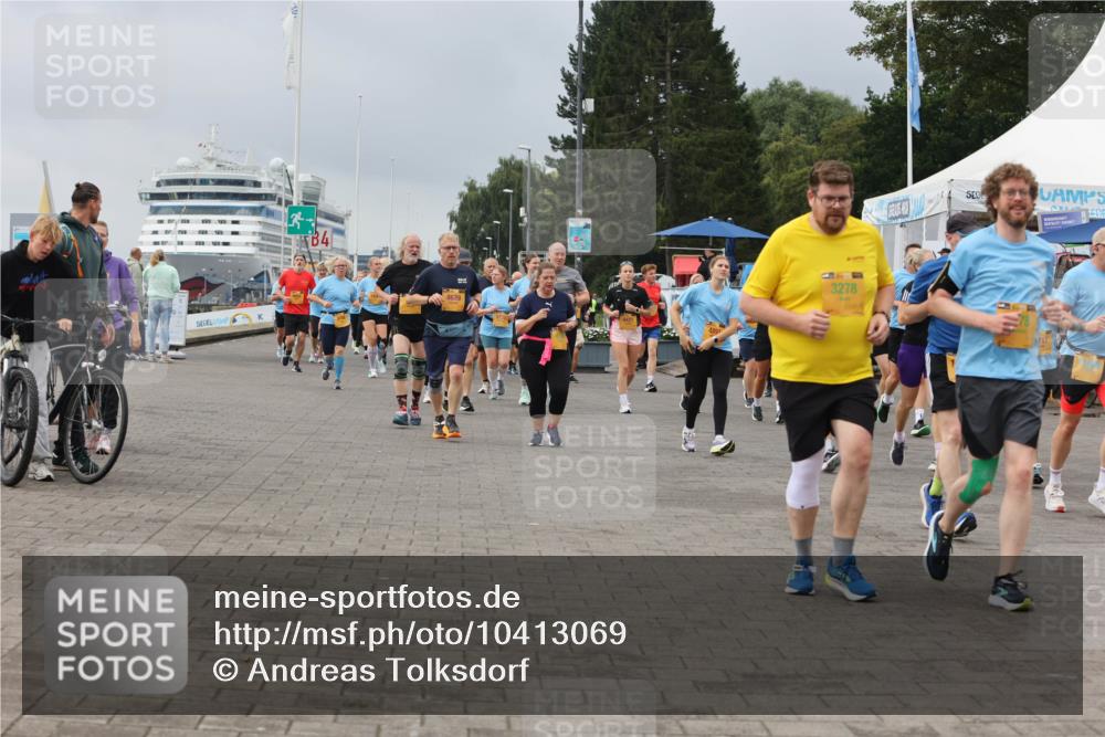 13.09.2026 - Kiel Lauf Andreas Tolksdorf http://msf.ph/oto/10413069 13.09.2026 10:03:42 Kiellinie 8639, 3278, 711 meine-sportfotos.de